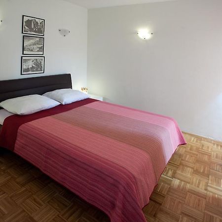 Ideal Location Split Apartments חדר תמונה