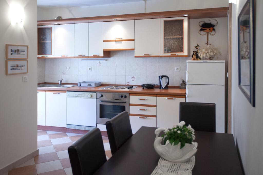Ideal Location Split Apartments חדר תמונה
