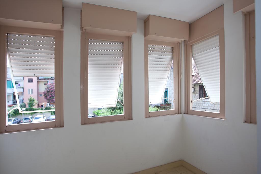 Ideal Location Split Apartments חדר תמונה