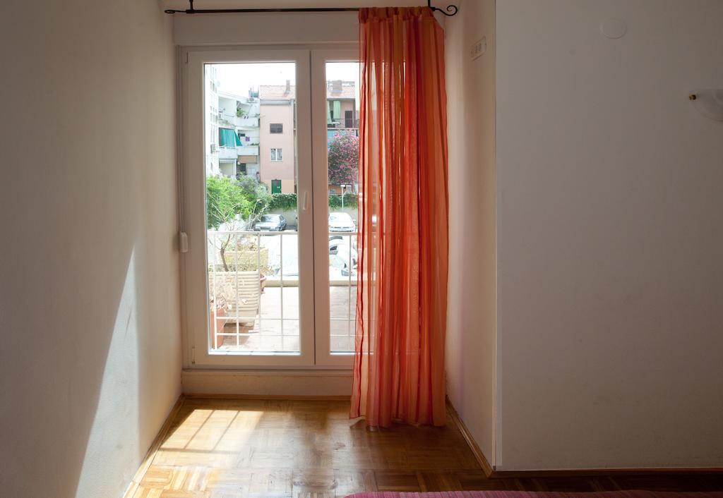 Ideal Location Split Apartments חדר תמונה