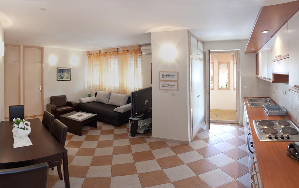 Ideal Location Split Apartments חדר תמונה